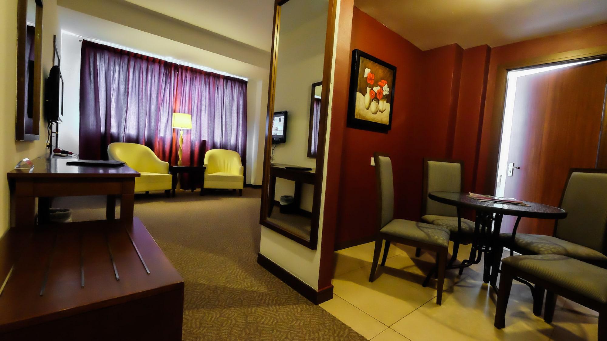 Times Hotel Brunei Bandar Seri Begawan Esterno foto