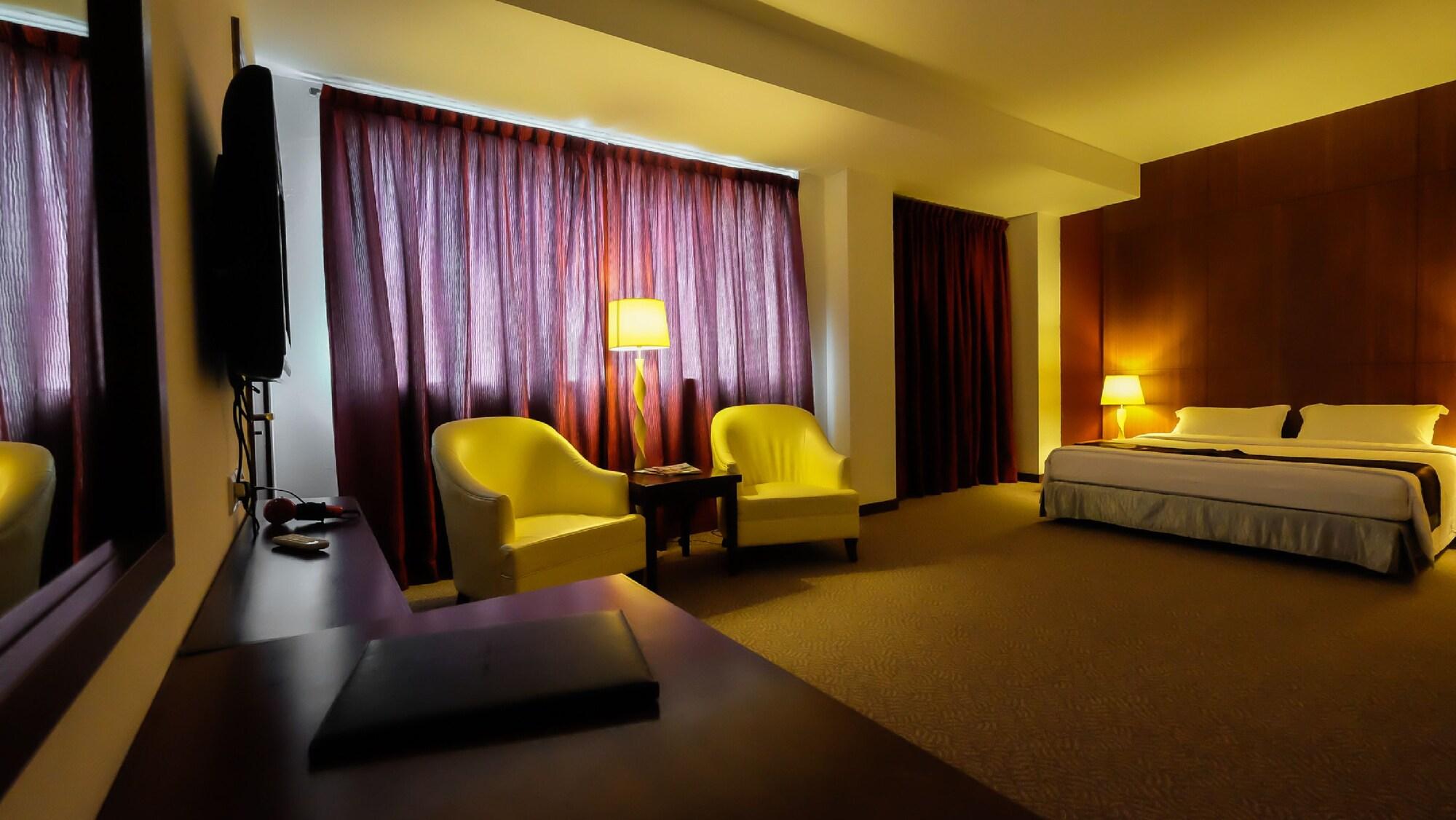 Times Hotel Brunei Bandar Seri Begawan Esterno foto