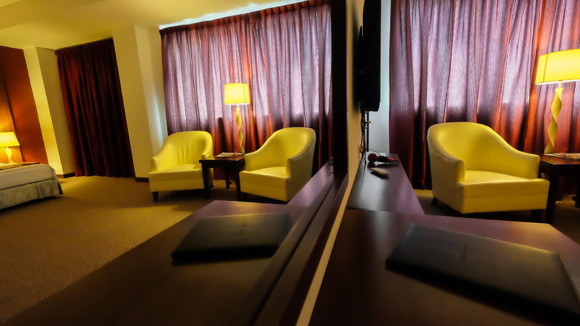 Times Hotel Brunei Bandar Seri Begawan Esterno foto