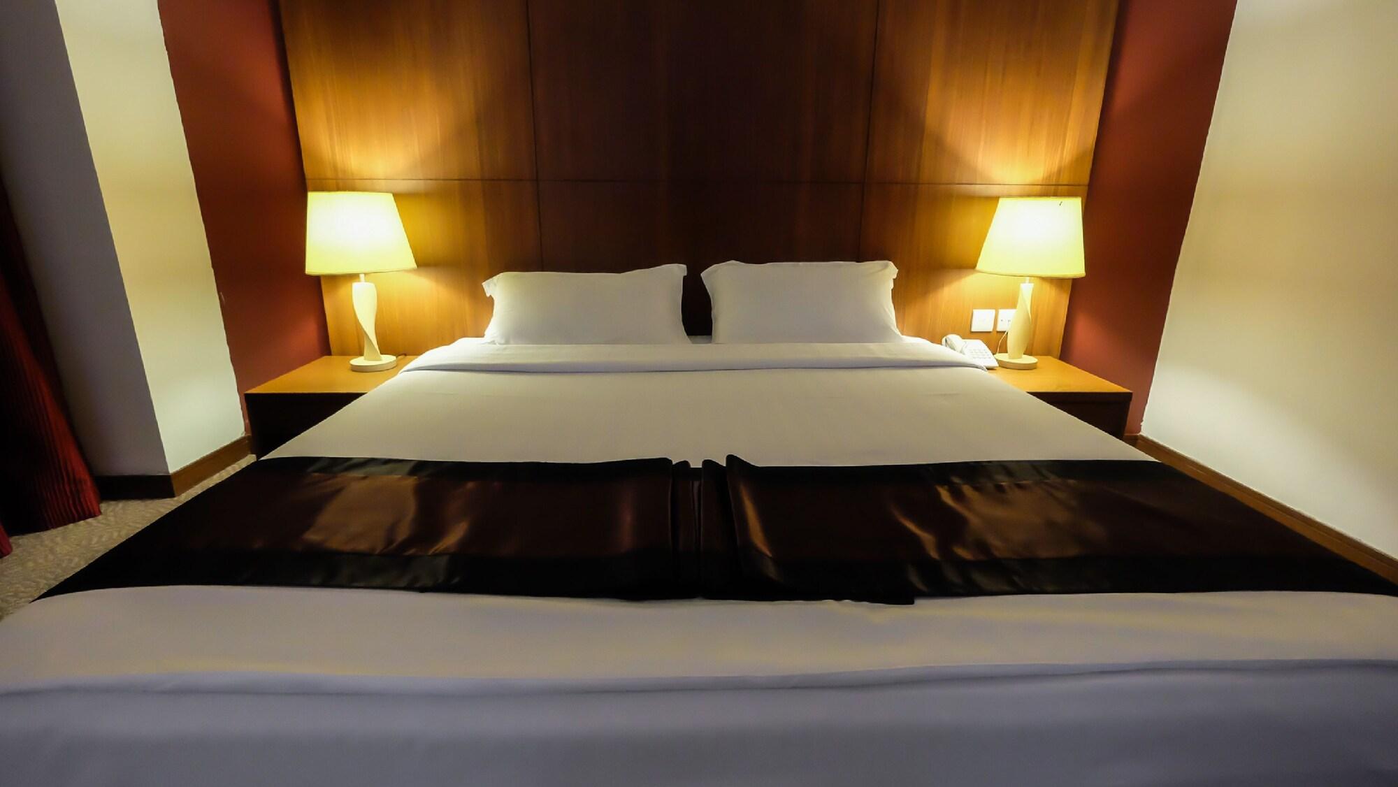 Times Hotel Brunei Bandar Seri Begawan Esterno foto