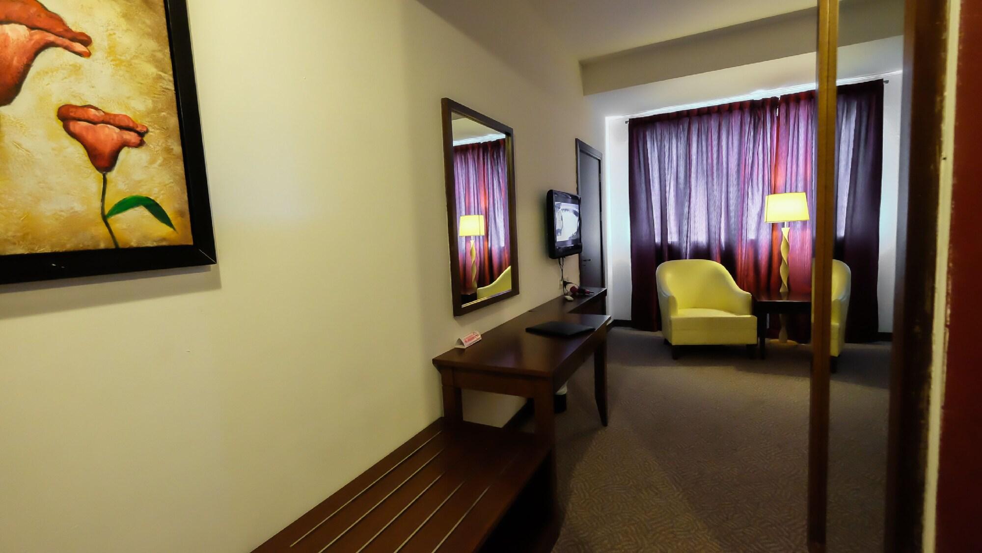 Times Hotel Brunei Bandar Seri Begawan Esterno foto