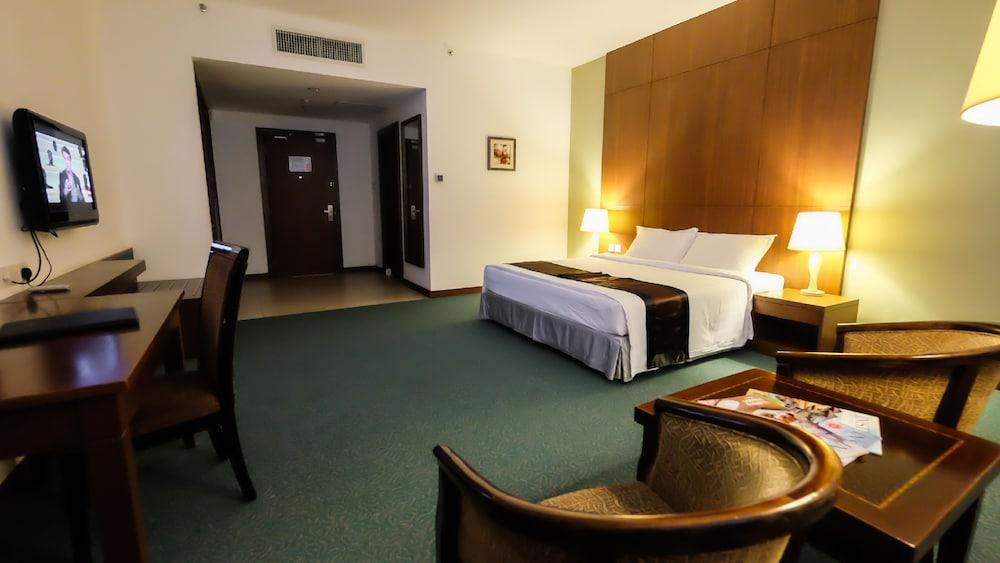 Times Hotel Brunei Bandar Seri Begawan Esterno foto
