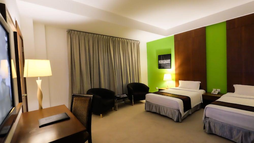 Times Hotel Brunei Bandar Seri Begawan Esterno foto