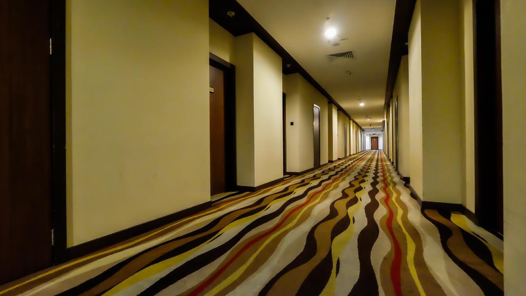 Times Hotel Brunei Bandar Seri Begawan Esterno foto
