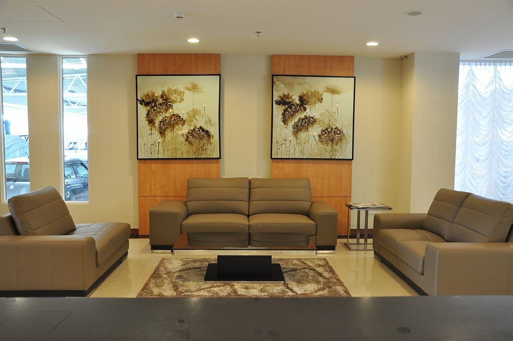 Times Hotel Brunei Bandar Seri Begawan Esterno foto